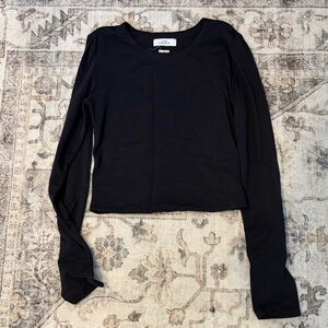 Aritzia Black Contour Long Sleeve Tee